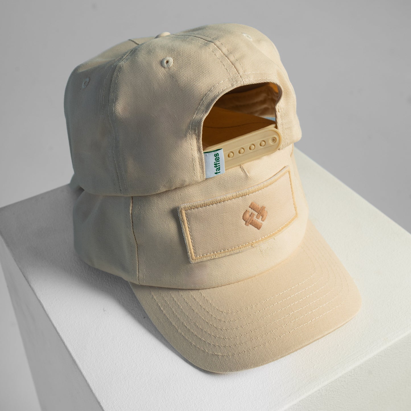 Faffies Retro Fit Five-Panel Beige Cap